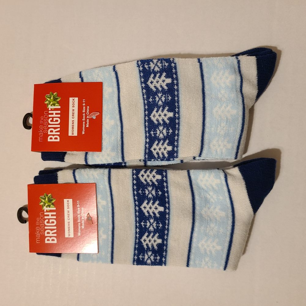 2 PAIR SNOWFLAKE/TREE WINTER SOCKS - Picture 1 of 4